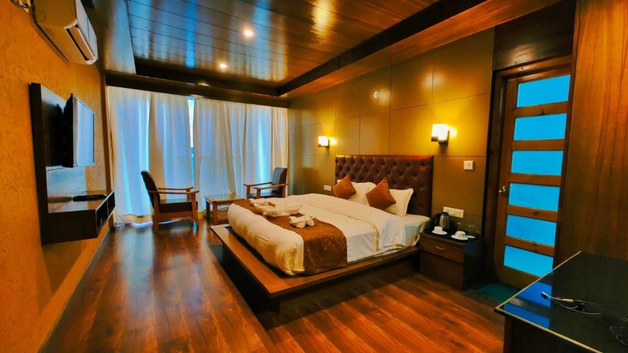 Vista Hill Resort- Centrally Heated & Air Cooled Resort, Manali Exterior foto